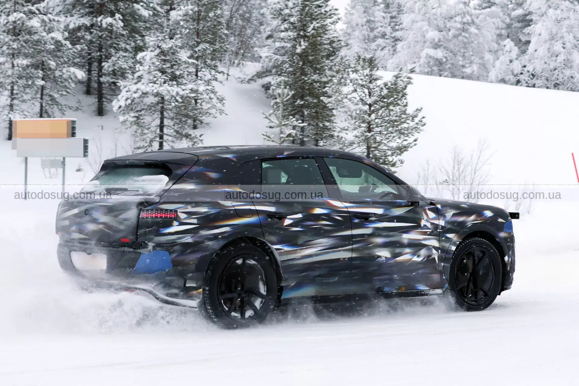 Bentley готує електричний прорив і називає ціну розкоші