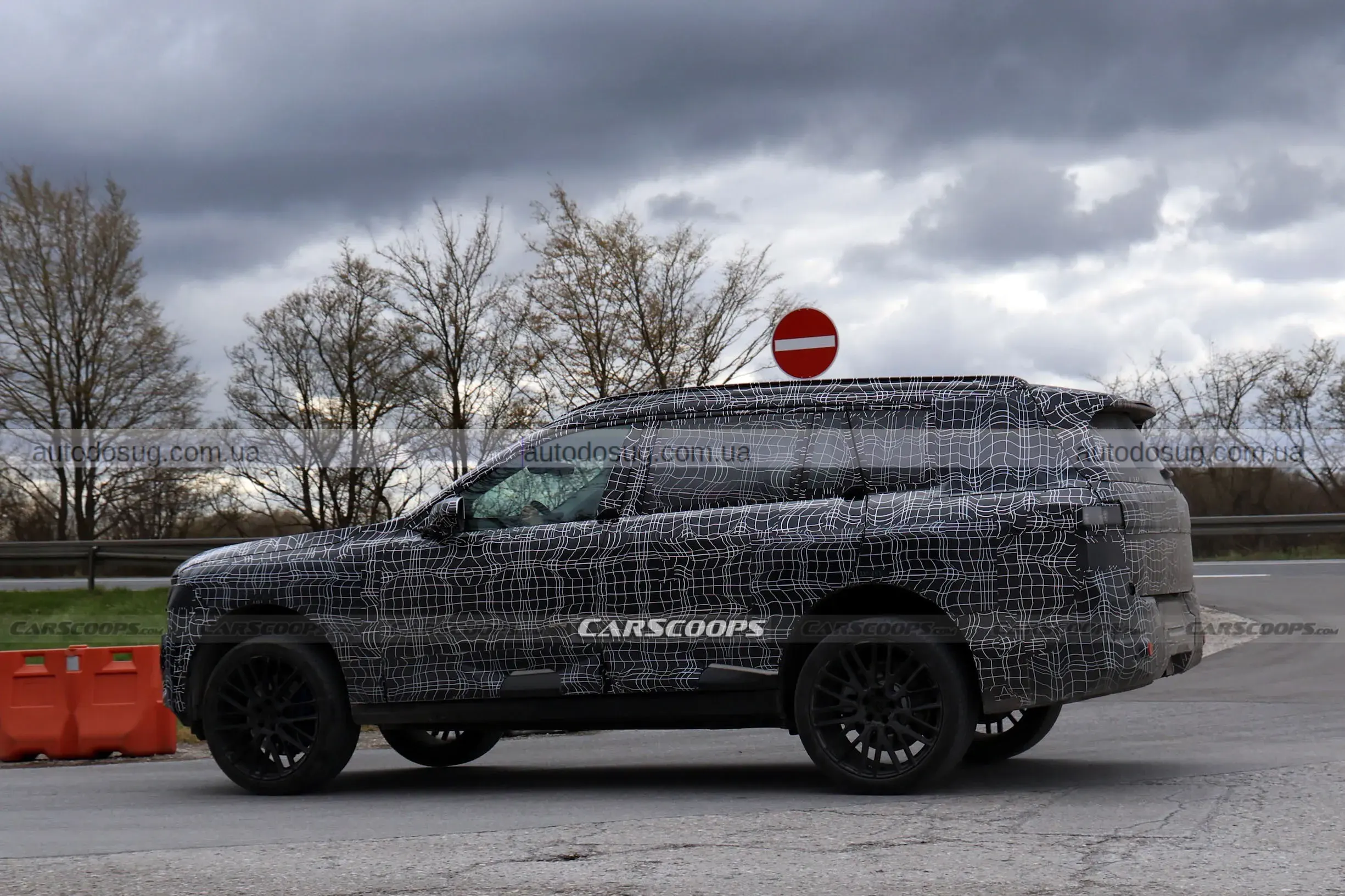 BMW готує електричний флагман iX7, що змінює логіку