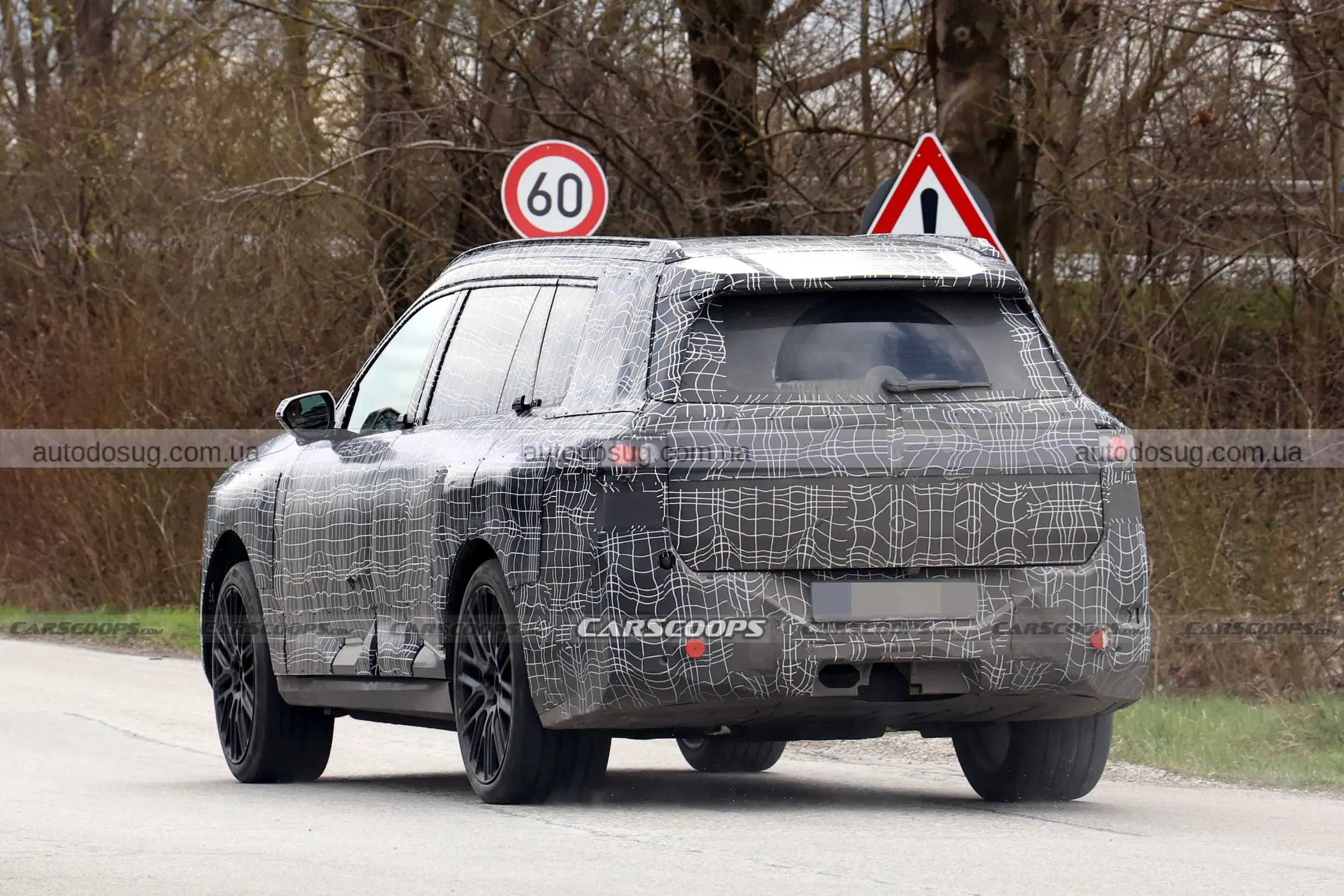 BMW готує електричний флагман iX7, що змінює логіку