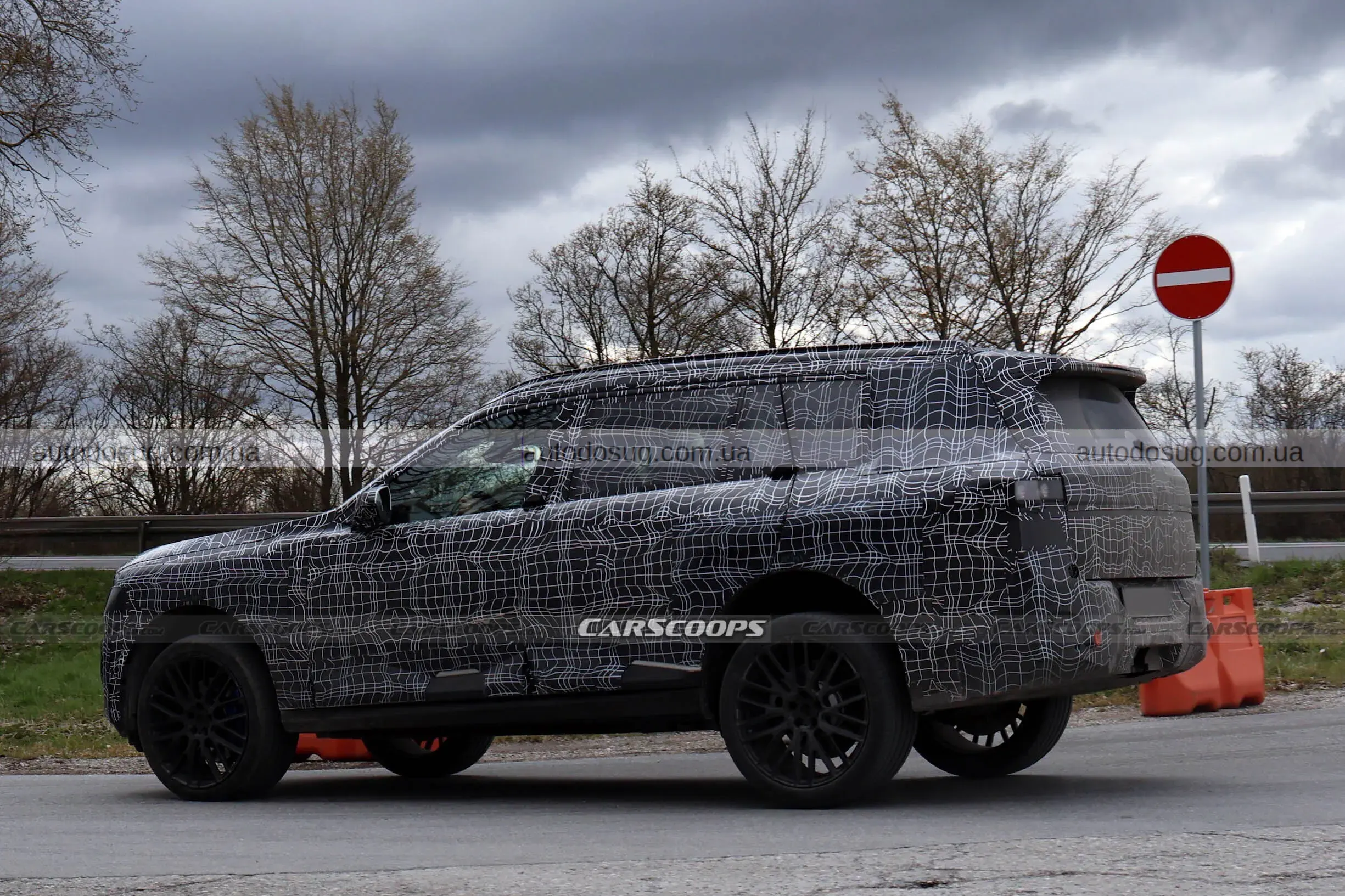 BMW готує електричний флагман iX7, що змінює логіку