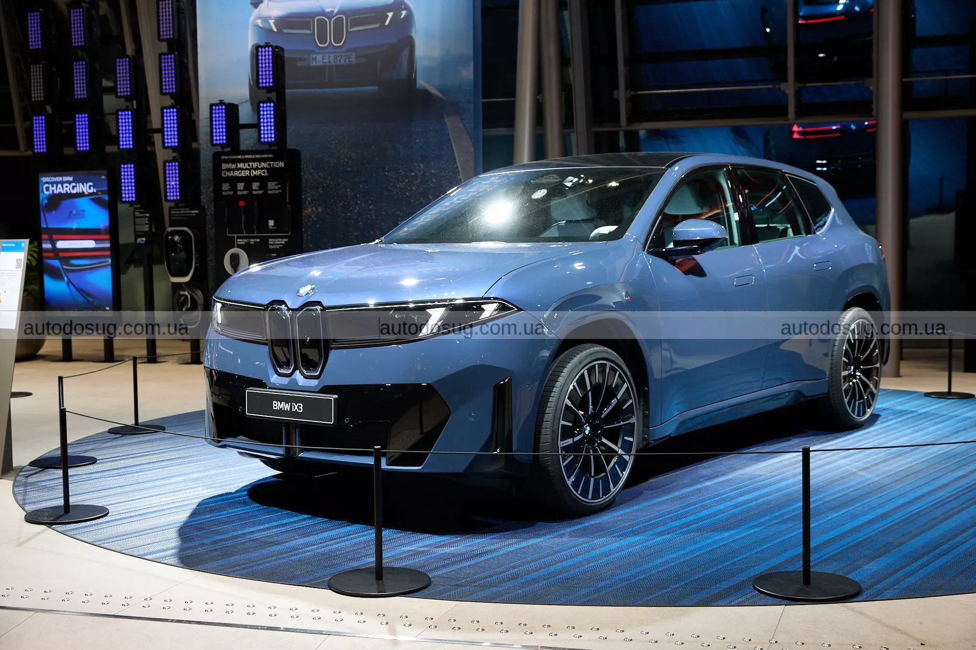 BMW iX3 забирає головну нагороду World Car of the Year 2026
