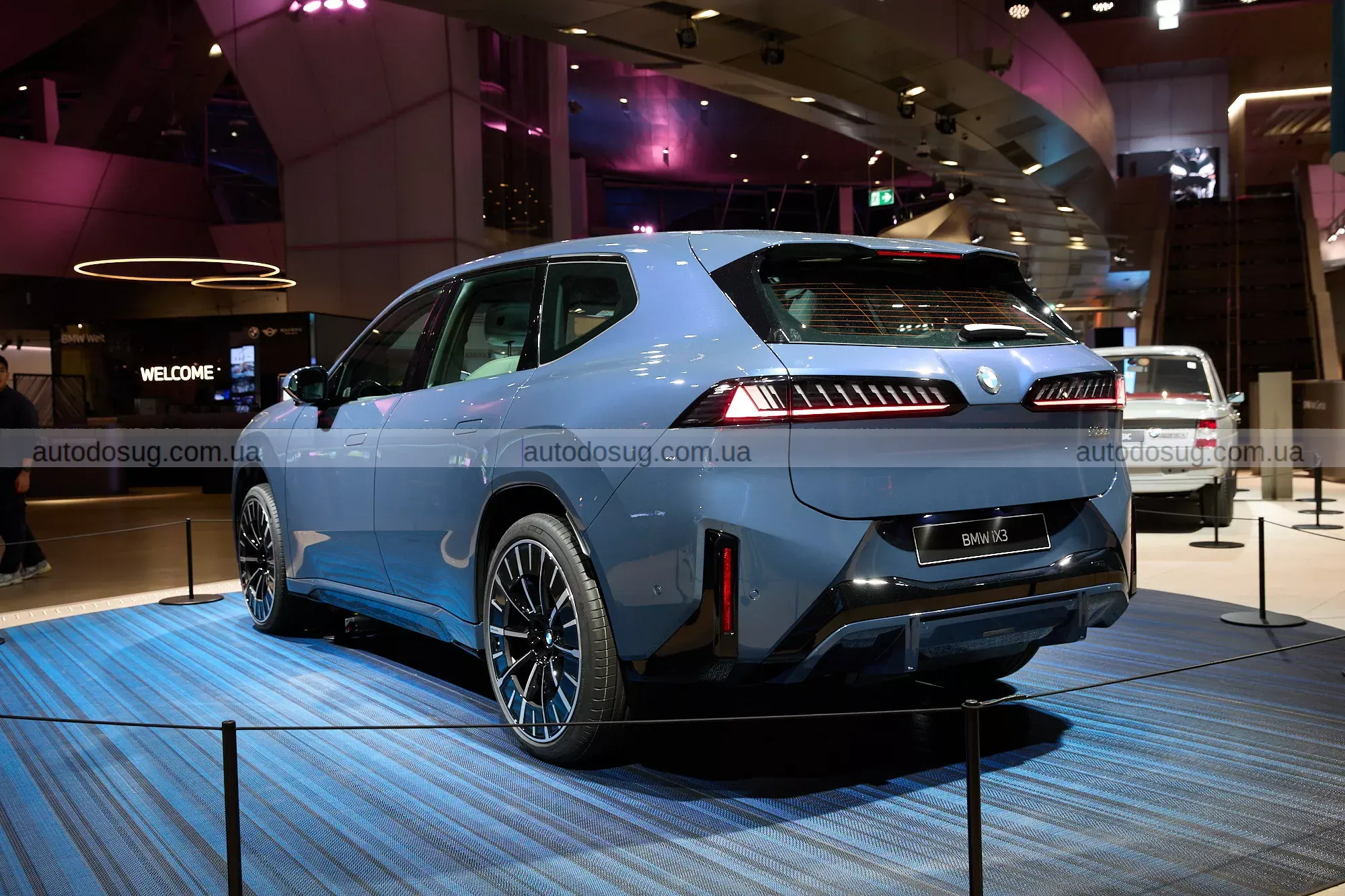 BMW iX3 забирає головну нагороду World Car of the Year 2026