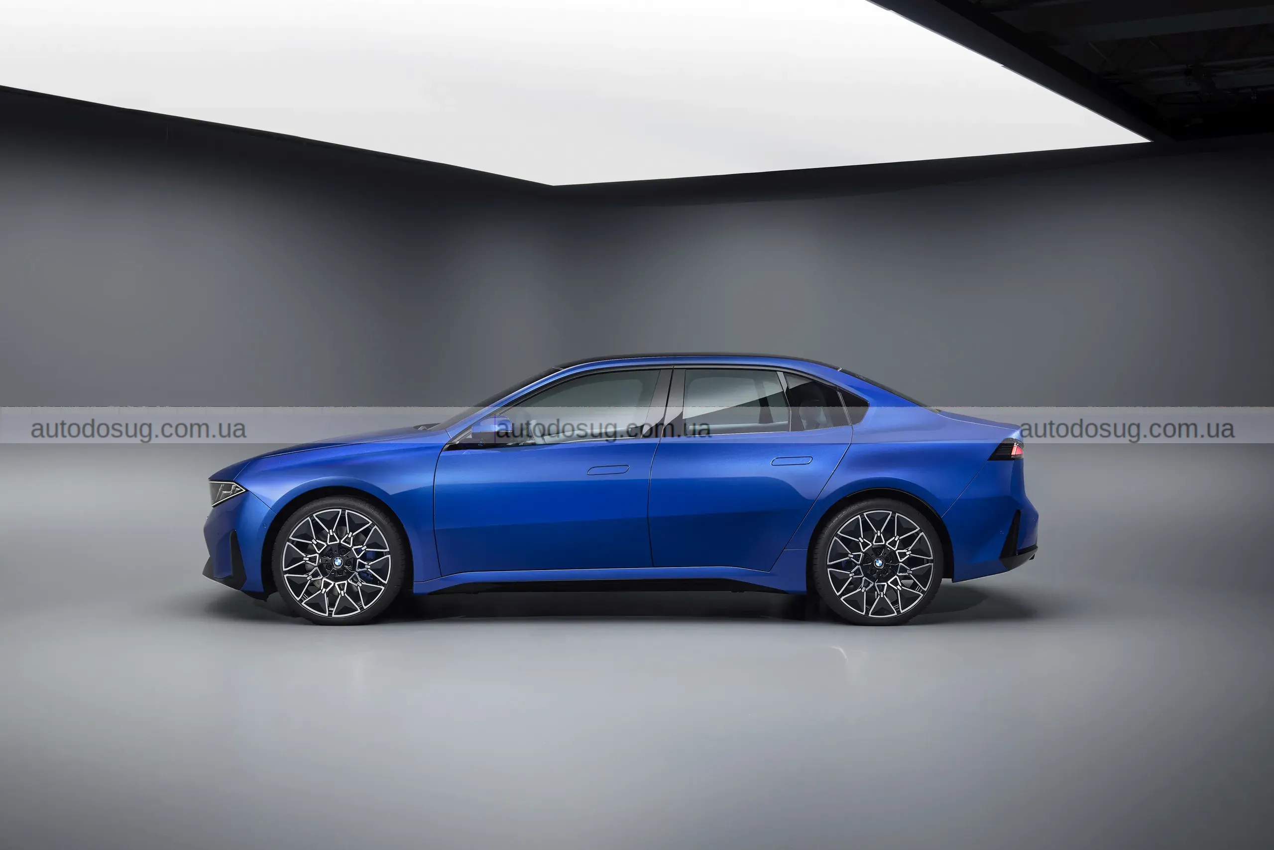 BMW починає збирати дані про водіїв