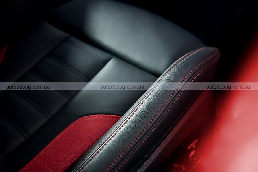 BMW зібрала в одну серію M2 і рідкісні байки