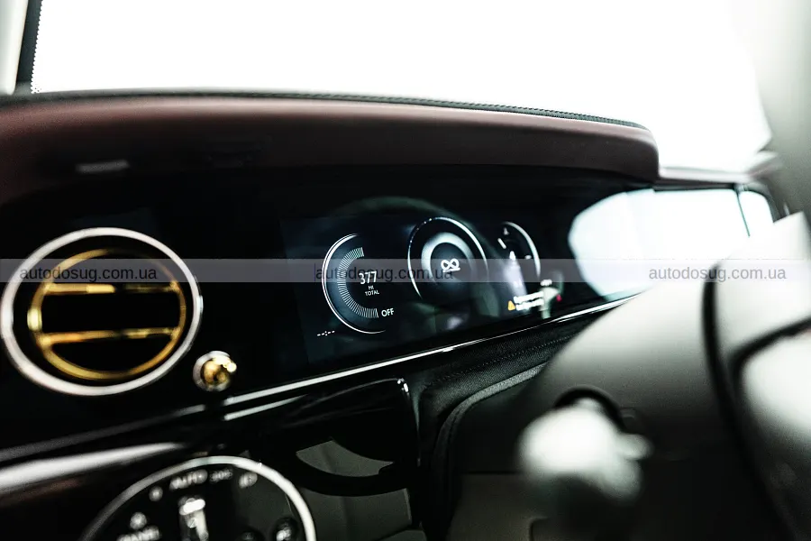 Броньований Rolls-Royce Cullinan зберіг розкішний вигляд