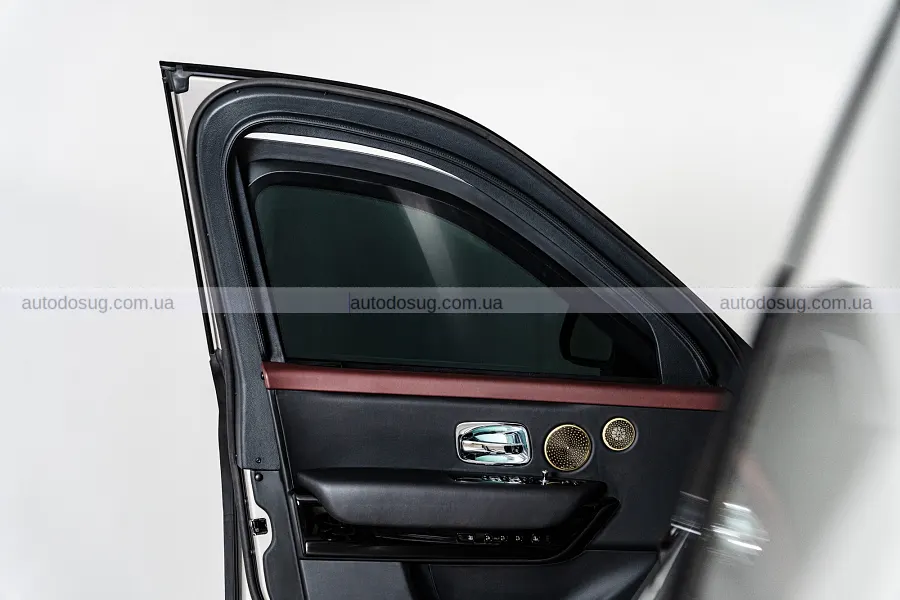 Броньований Rolls-Royce Cullinan зберіг розкішний вигляд