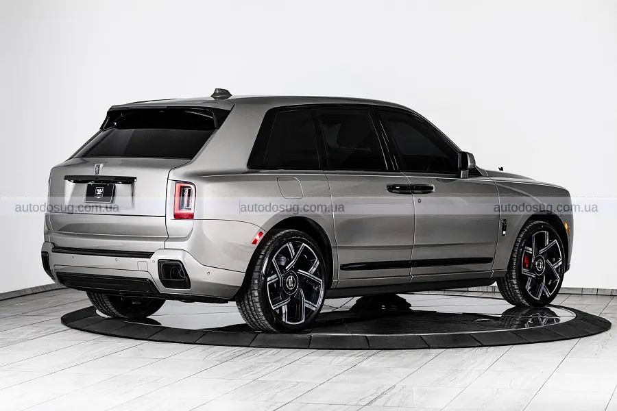 Броньований Rolls-Royce Cullinan зберіг розкішний вигляд