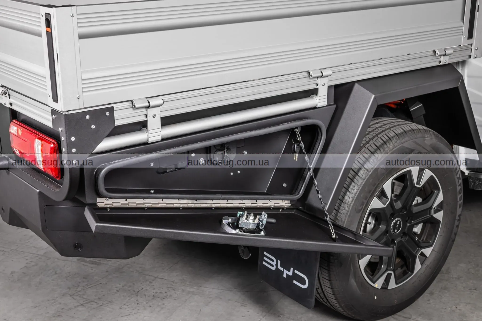 BYD Shark 6 відповідає критикам і різко підсилює тягу