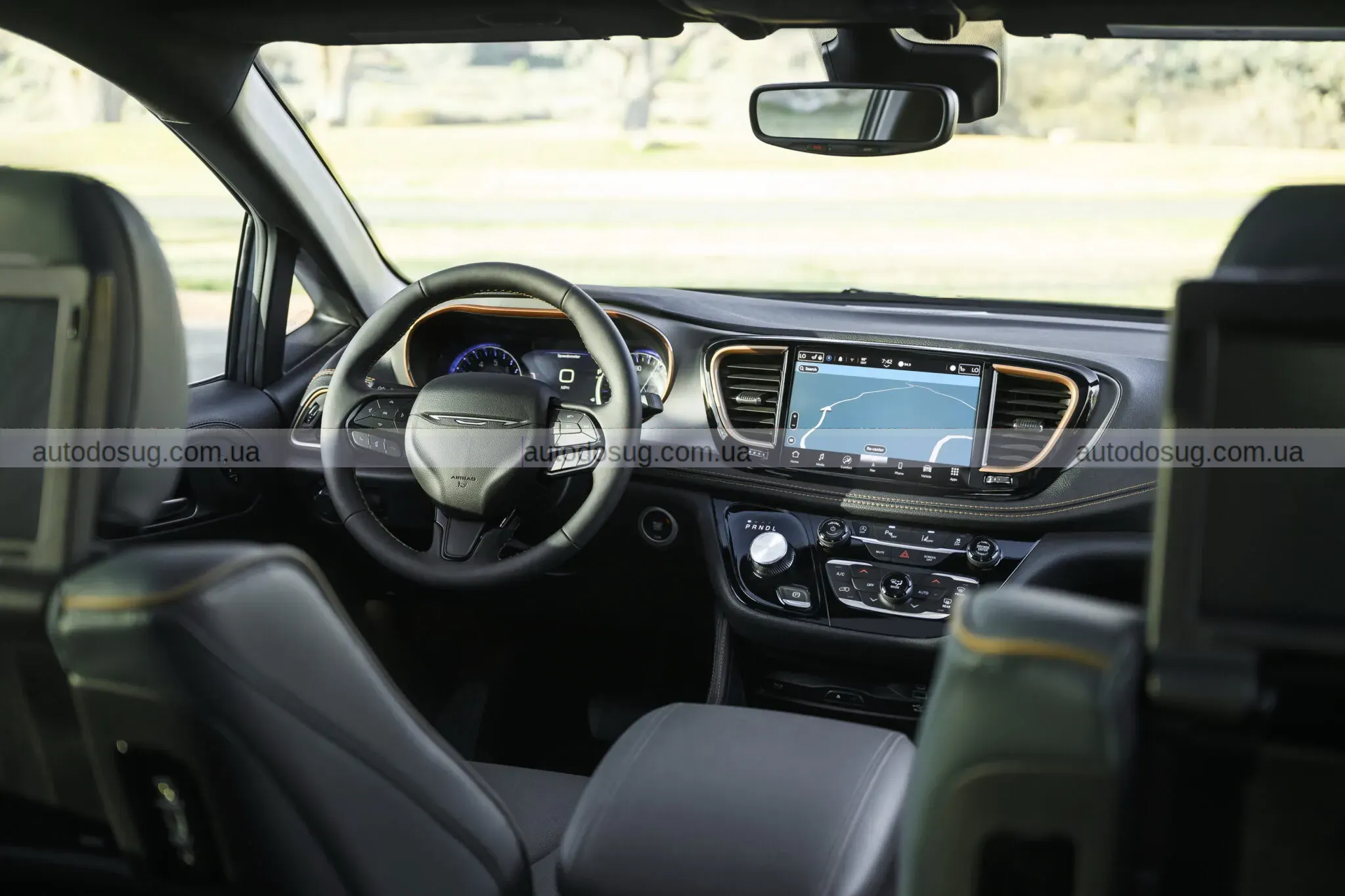 Chrysler ризикує всім і ставить майбутнє на Pacifica