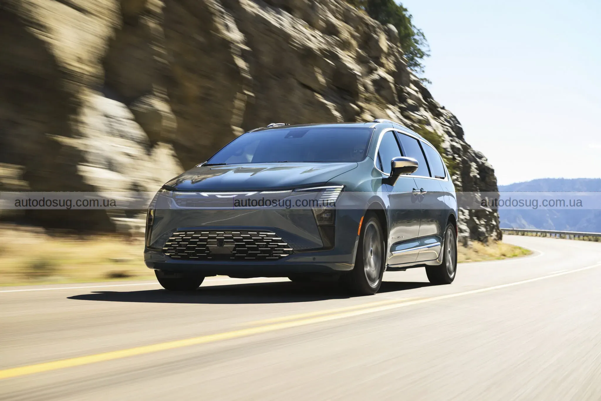 Chrysler ризикує всім і ставить майбутнє на Pacifica