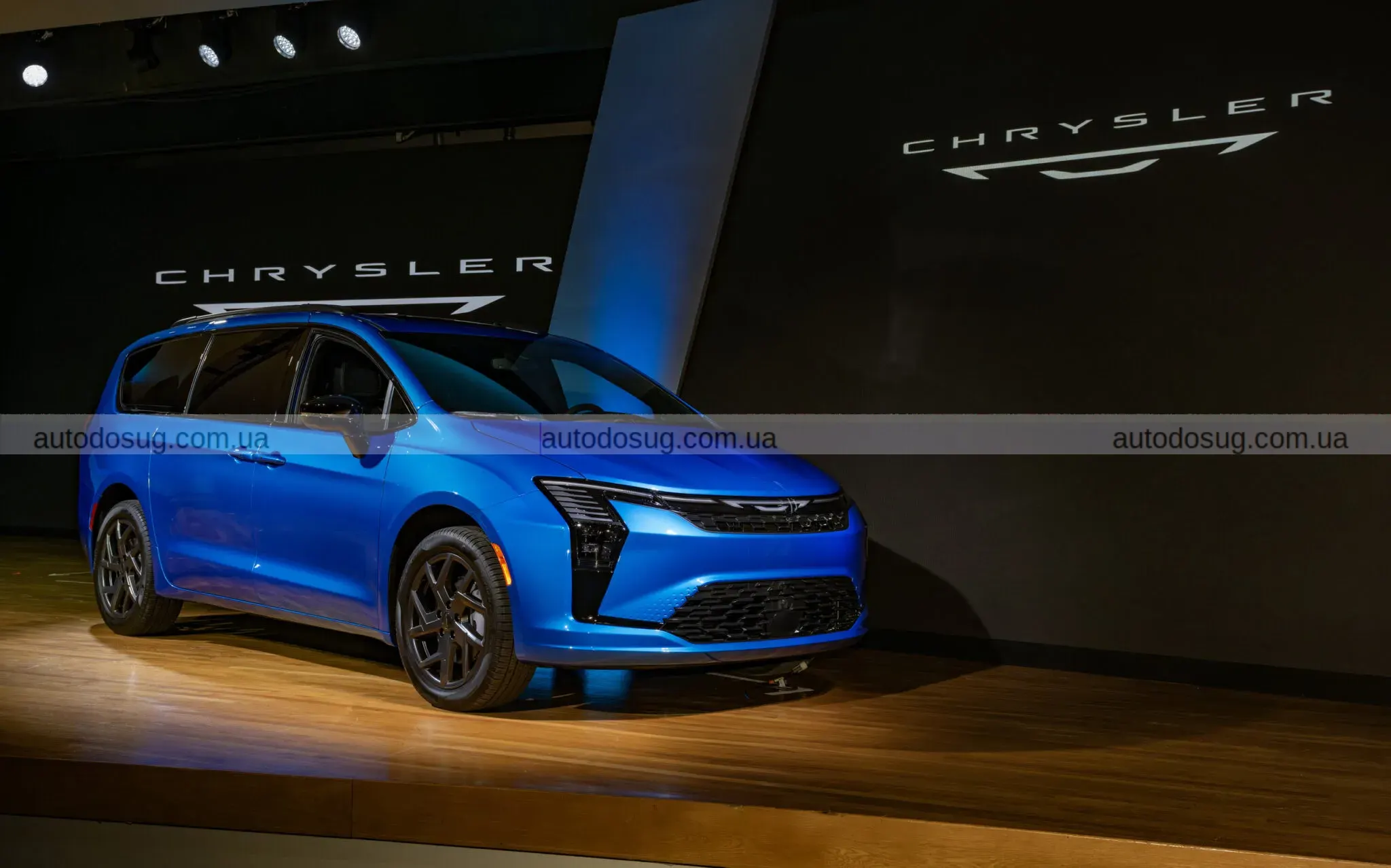 Chrysler ризикує всім і ставить майбутнє на Pacifica