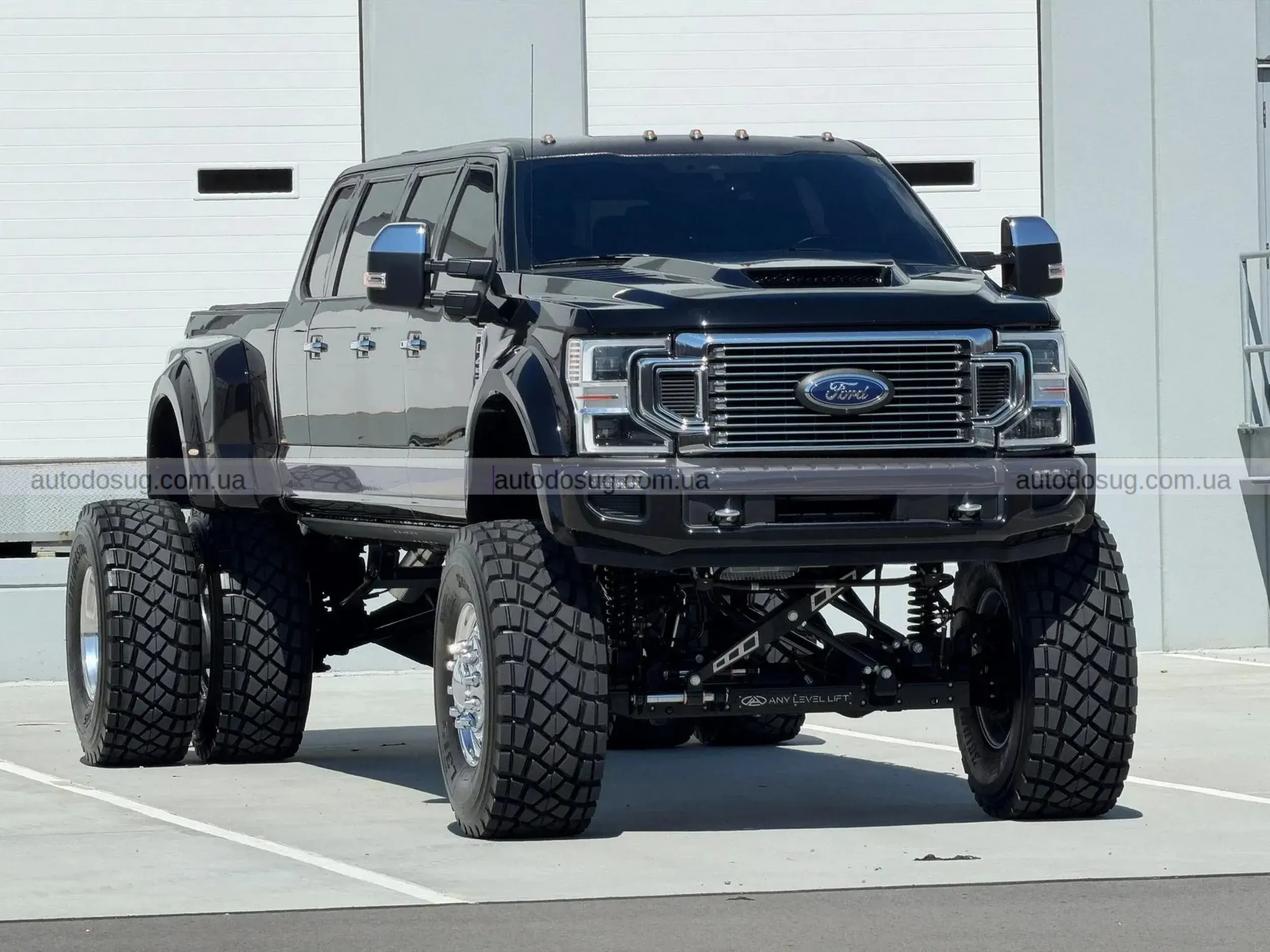 Ford F-450 перетворюється на шестидверного монстра