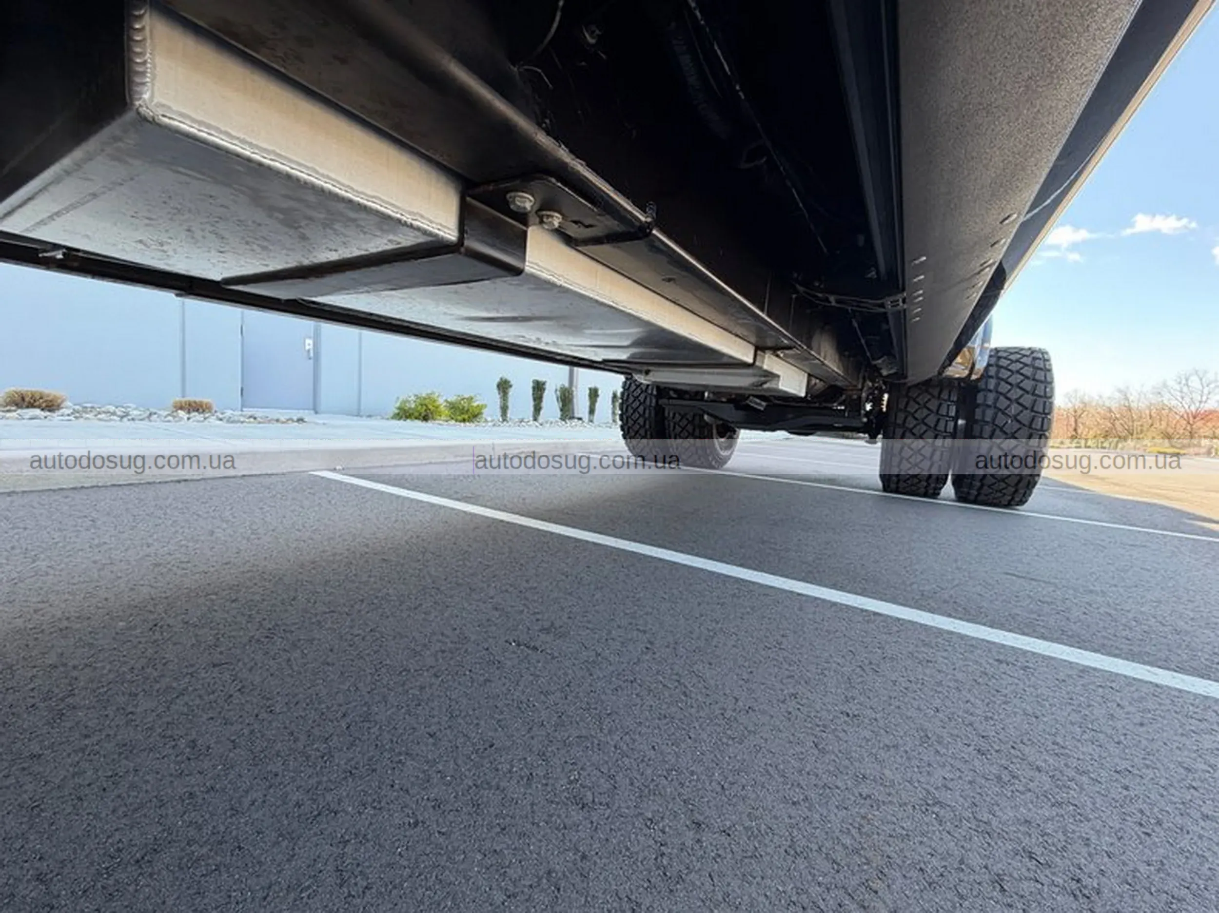 Ford F-450 перетворюється на шестидверного монстра