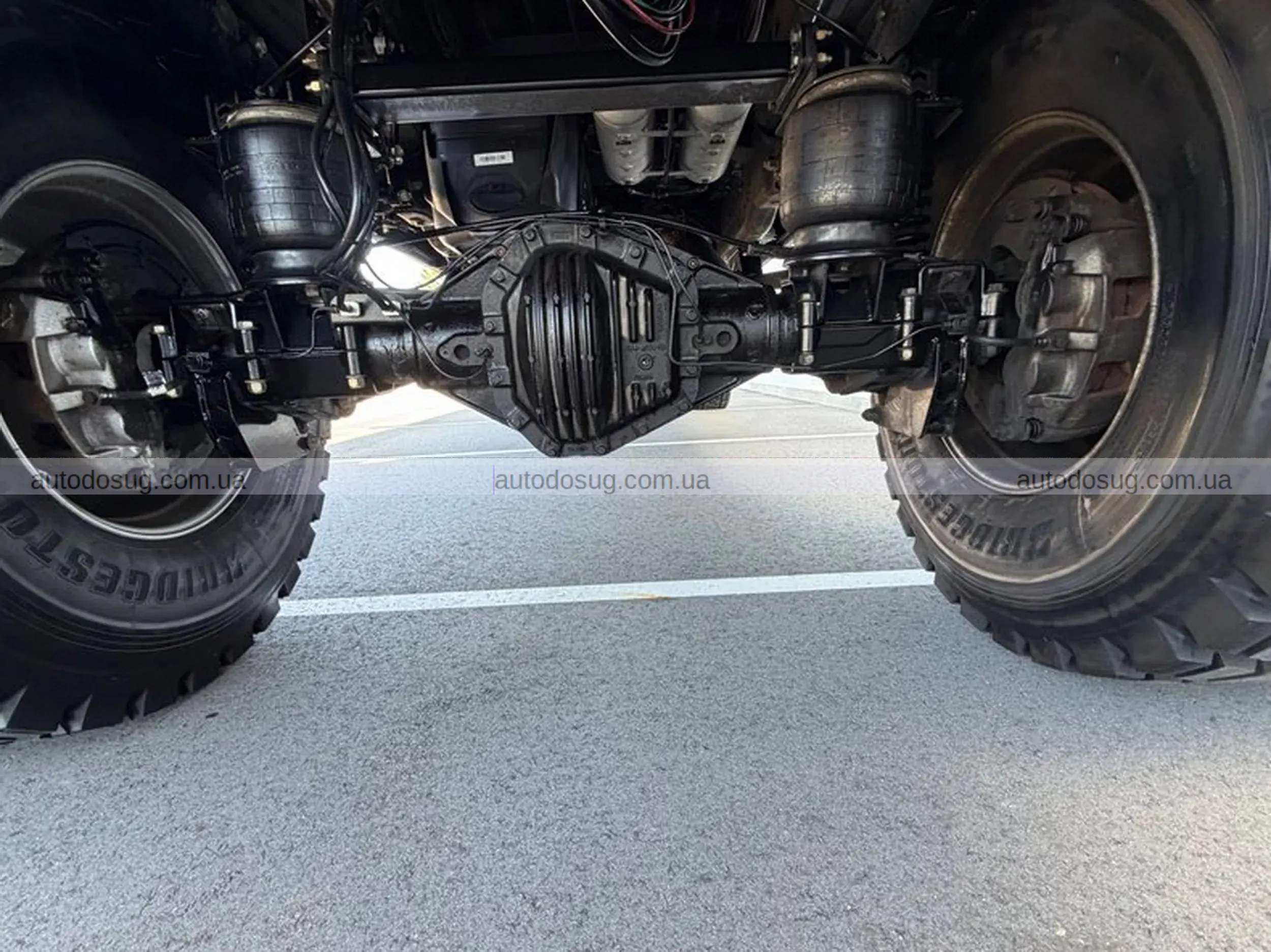 Ford F-450 перетворюється на шестидверного монстра