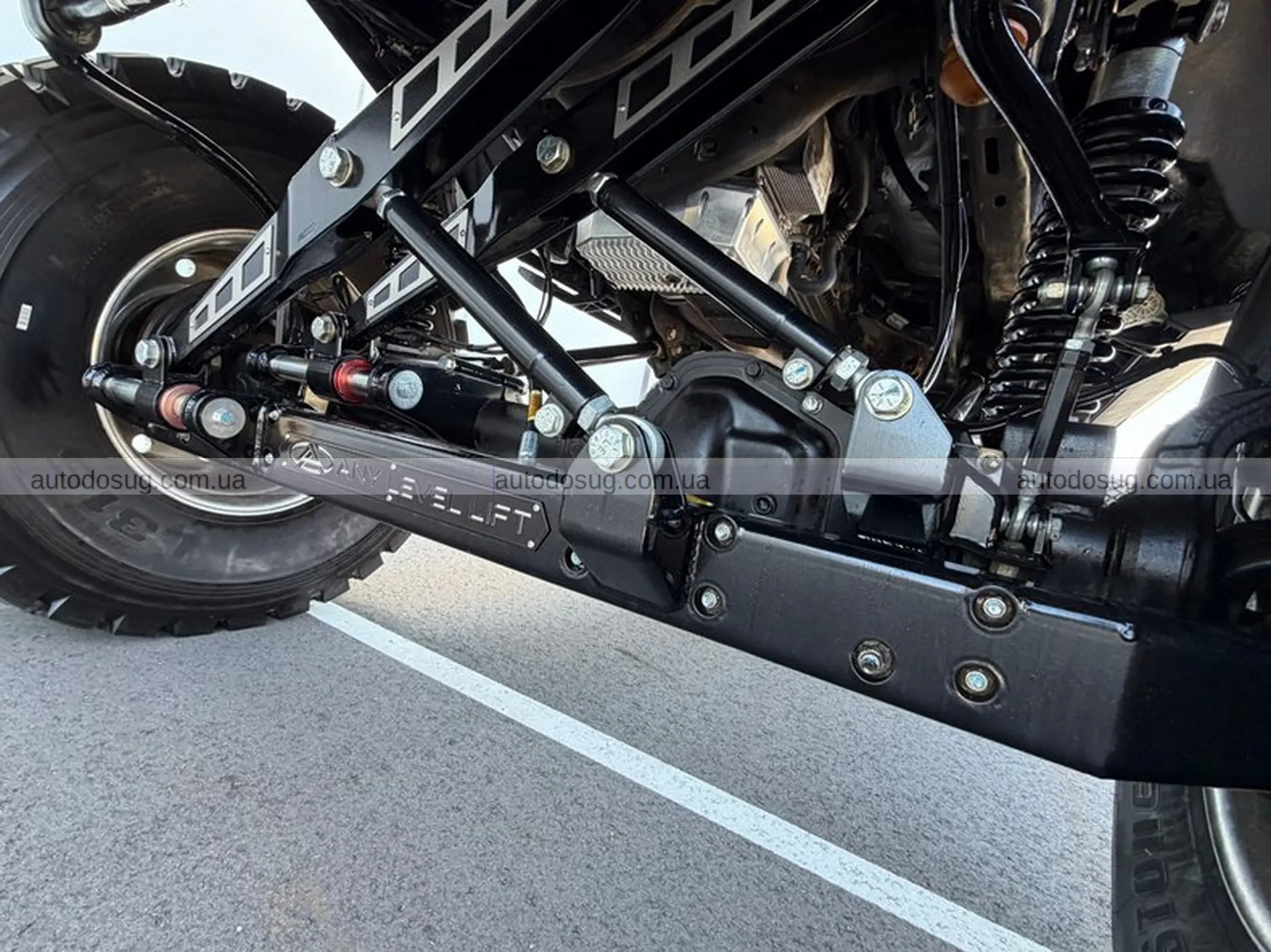 Ford F-450 перетворюється на шестидверного монстра