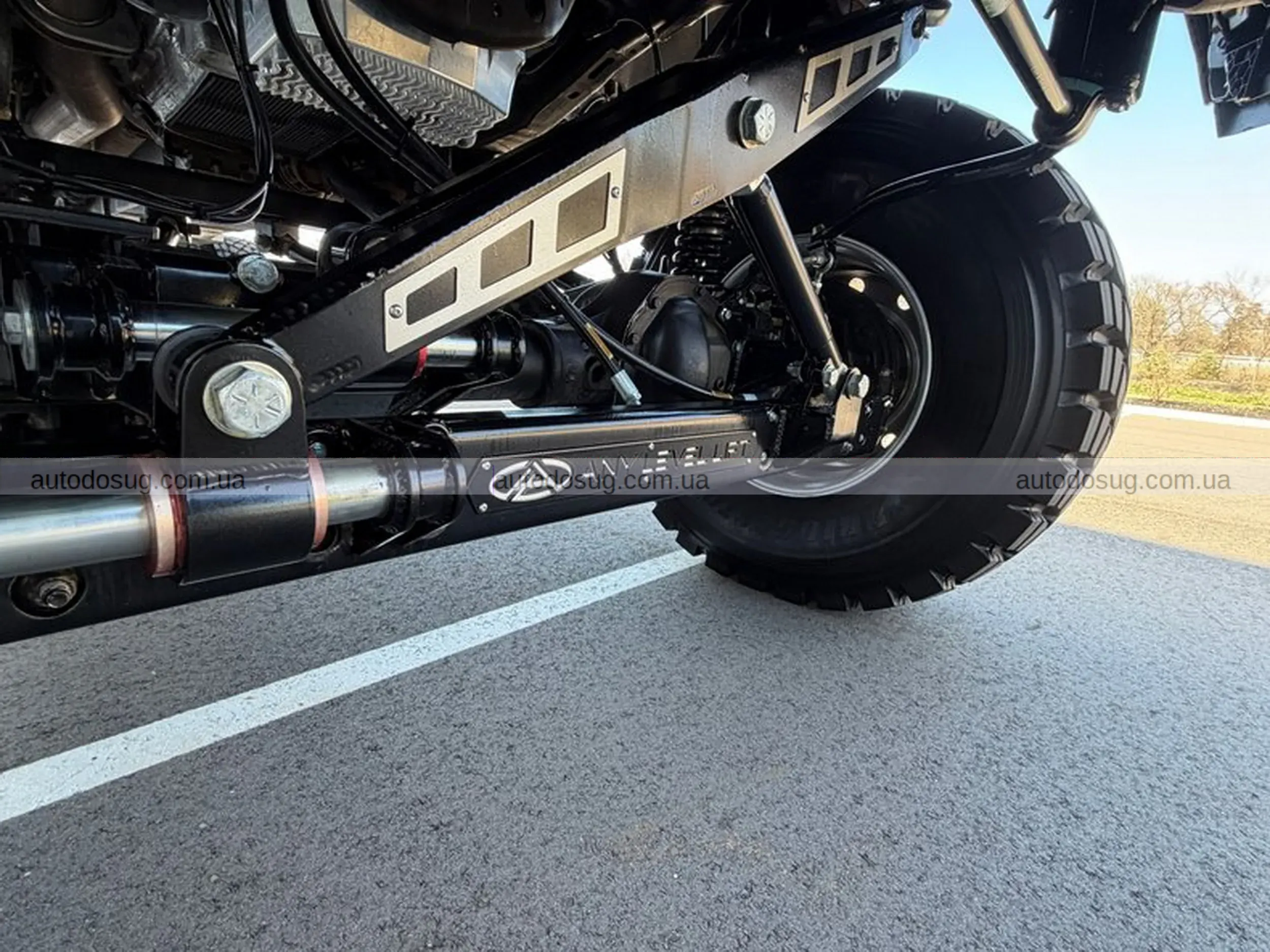 Ford F-450 перетворюється на шестидверного монстра