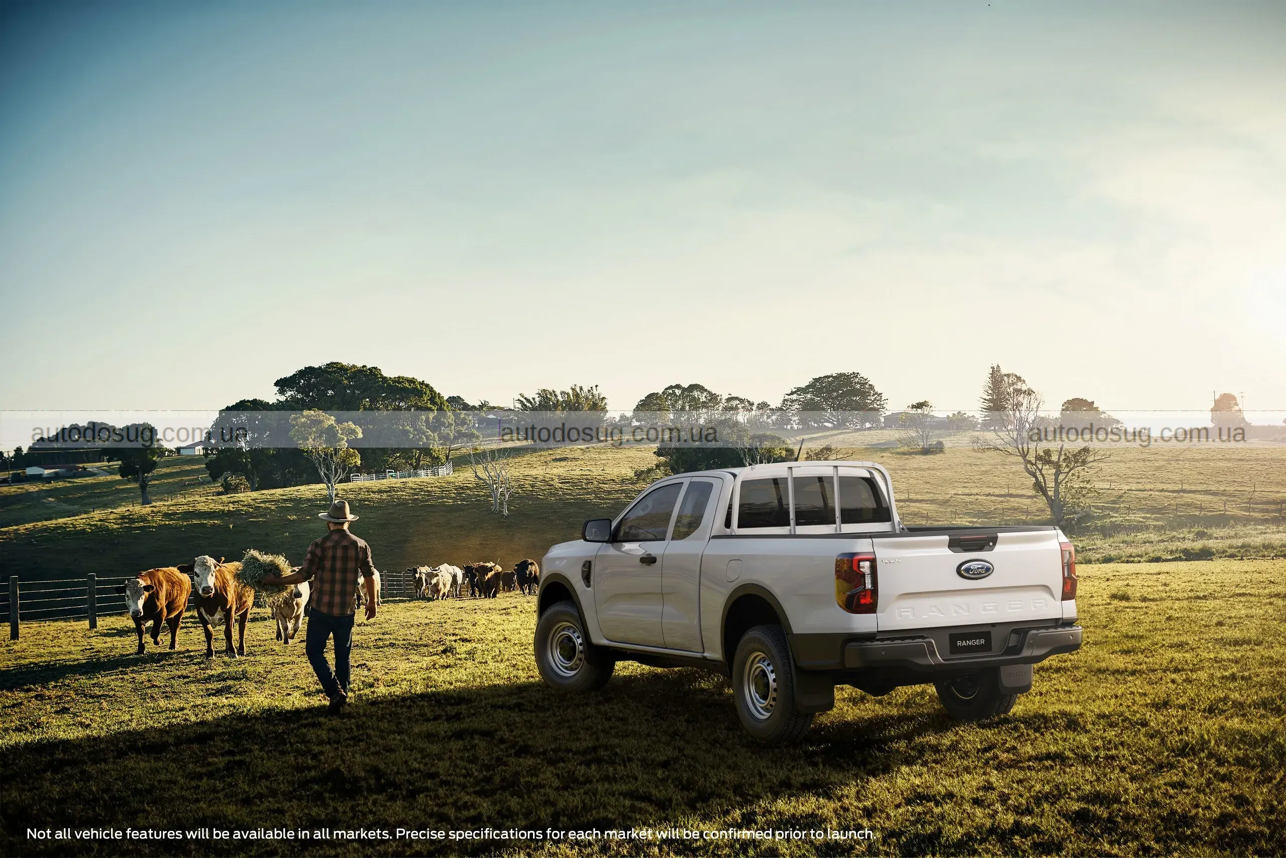 Ford роздає паливо разом із авто