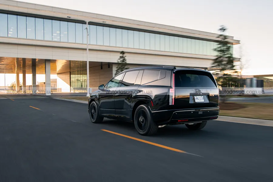 Hyundai затемнила Ioniq 9 і зробила його розкішнішим