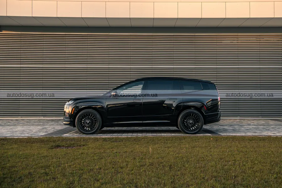 Hyundai затемнила Ioniq 9 і зробила його розкішнішим