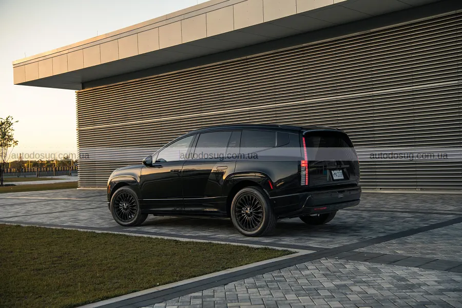 Hyundai затемнила Ioniq 9 і зробила його розкішнішим