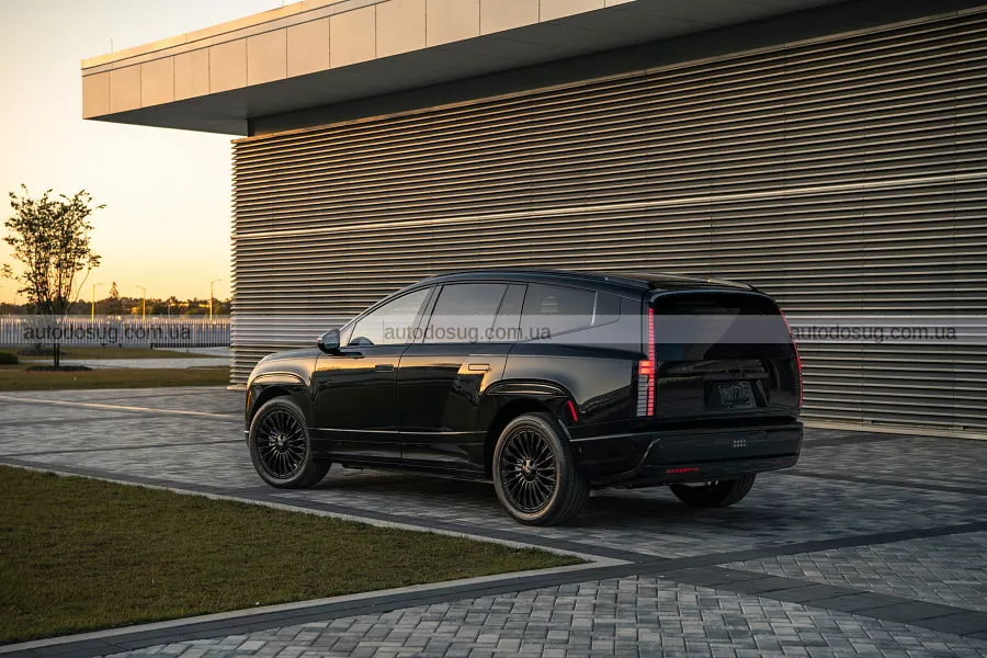 Hyundai затемнила Ioniq 9 і зробила його розкішнішим