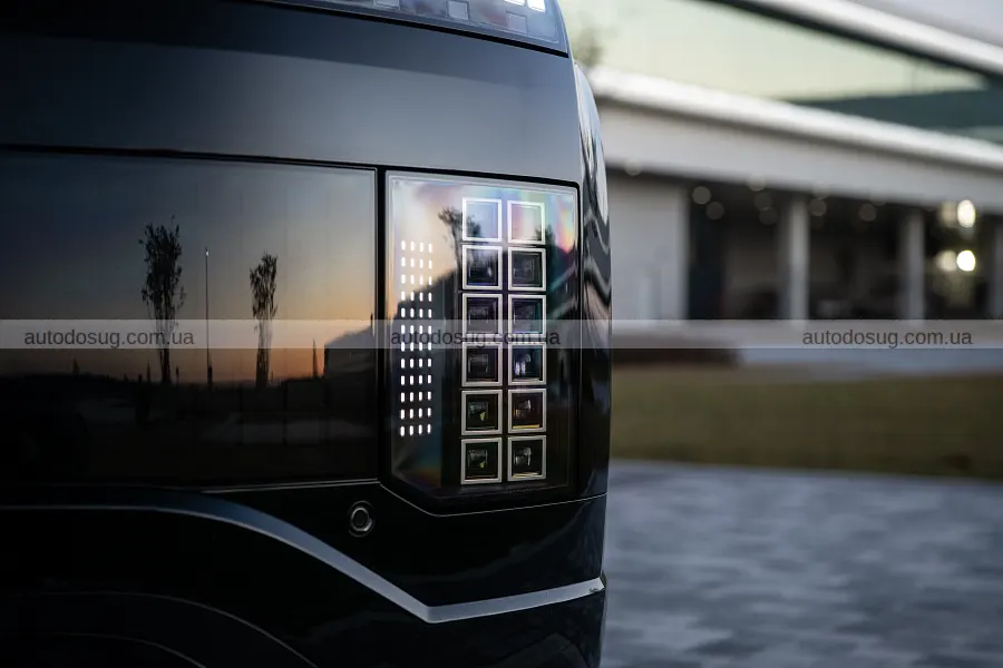 Hyundai затемнила Ioniq 9 і зробила його розкішнішим