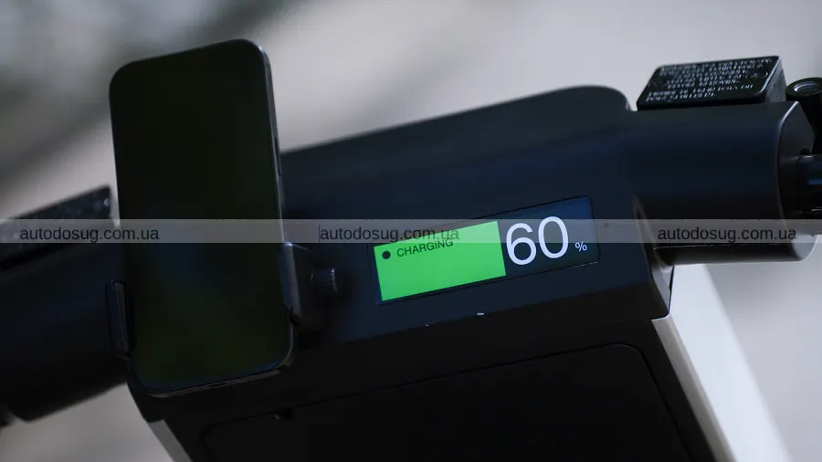 Infinite Machine Olto розмиває межу з мопедом