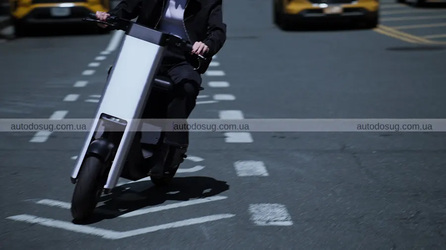 Infinite Machine Olto розмиває межу з мопедом