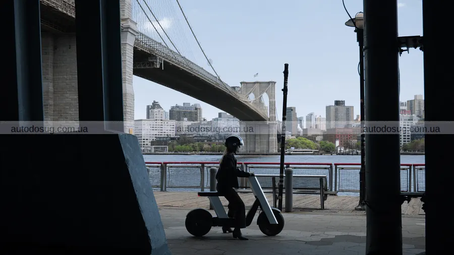 Infinite Machine Olto розмиває межу з мопедом