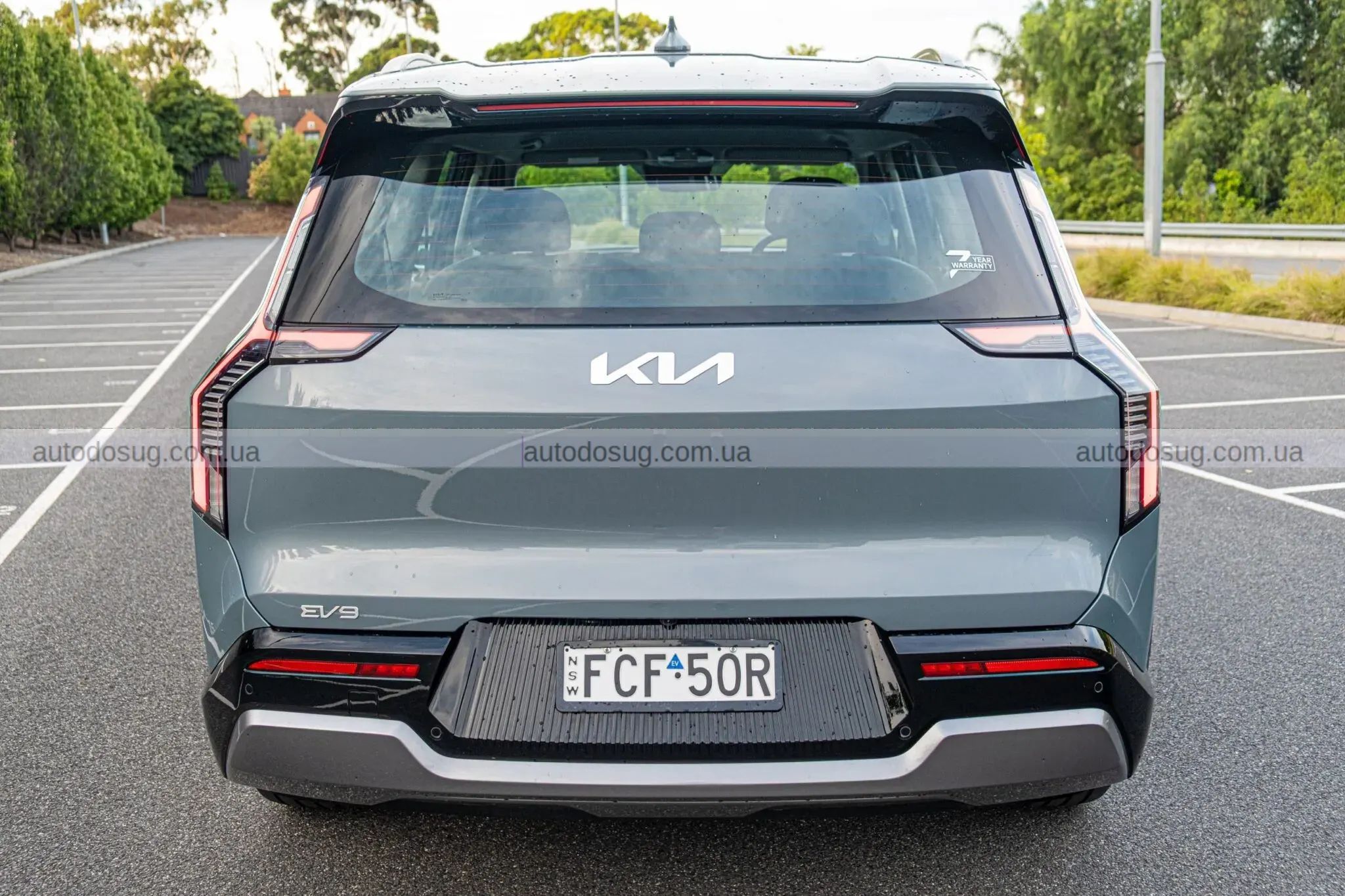 Kia EV9 Earth показує справжній характер і не приховує слабкі місця