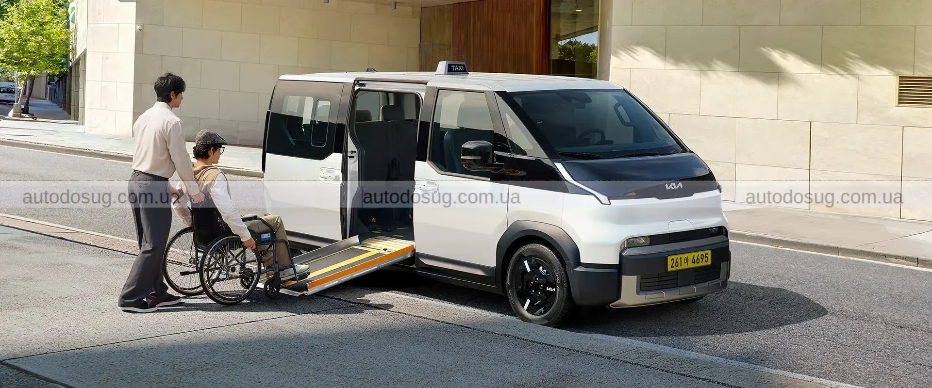 Kia PV5 показала електричний фургон-таксі майбутнього