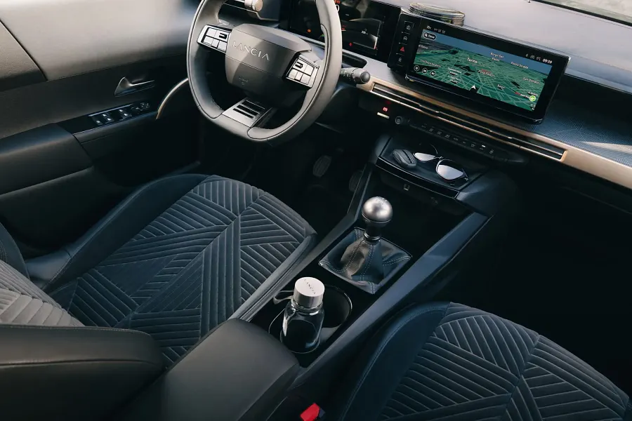 Lancia повертає механіку і турбо у новий Ypsilon