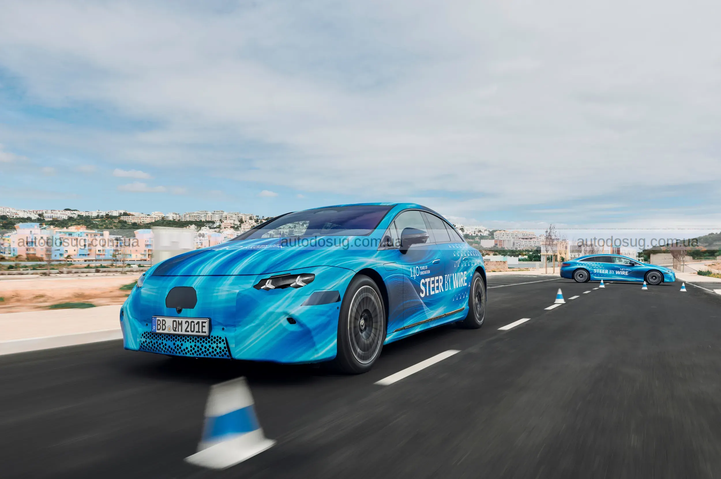 Mercedes EQS отримує кермо як у літака і змінює відчуття від керування