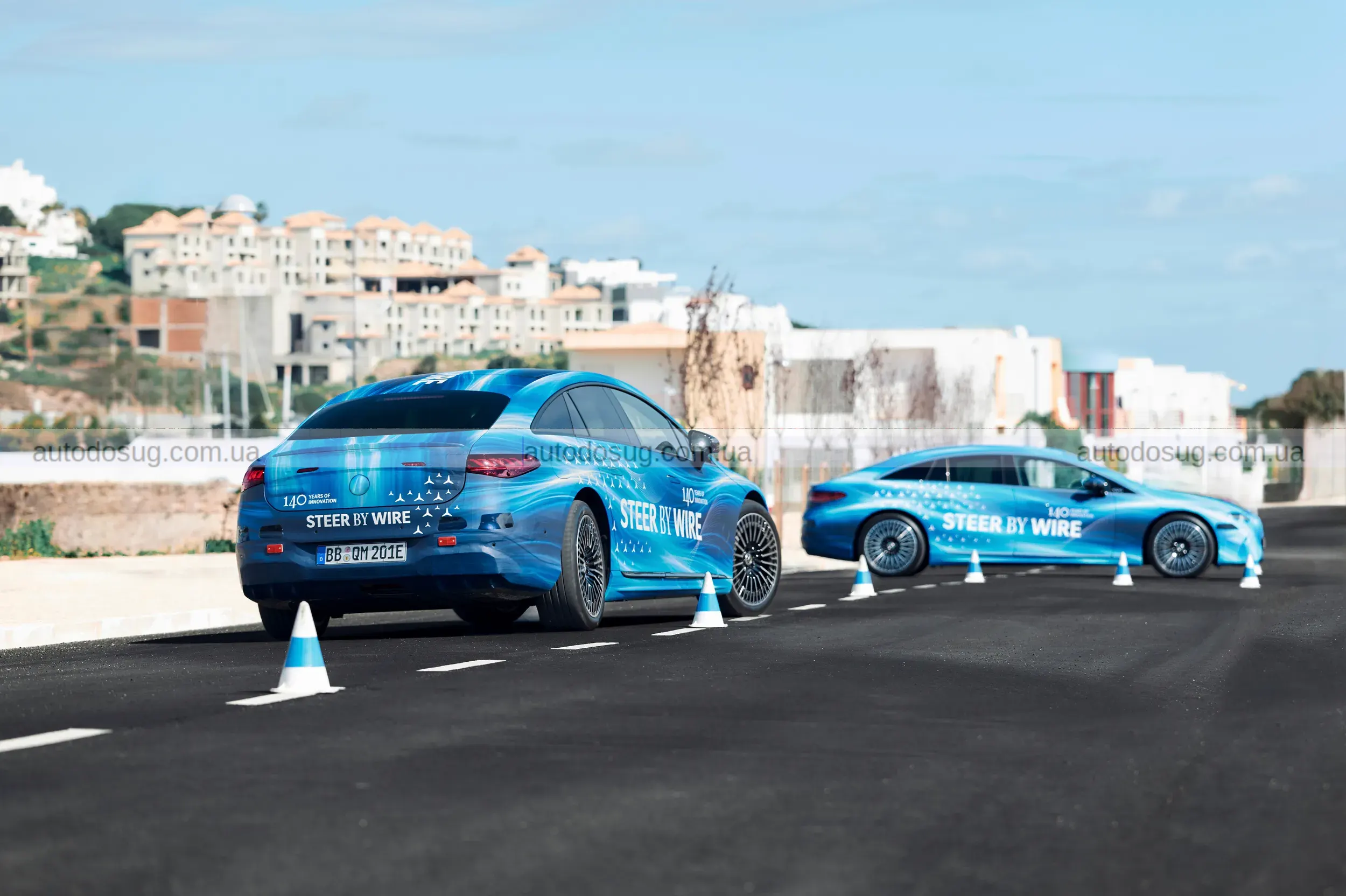 Mercedes EQS отримує кермо як у літака і змінює відчуття від керування