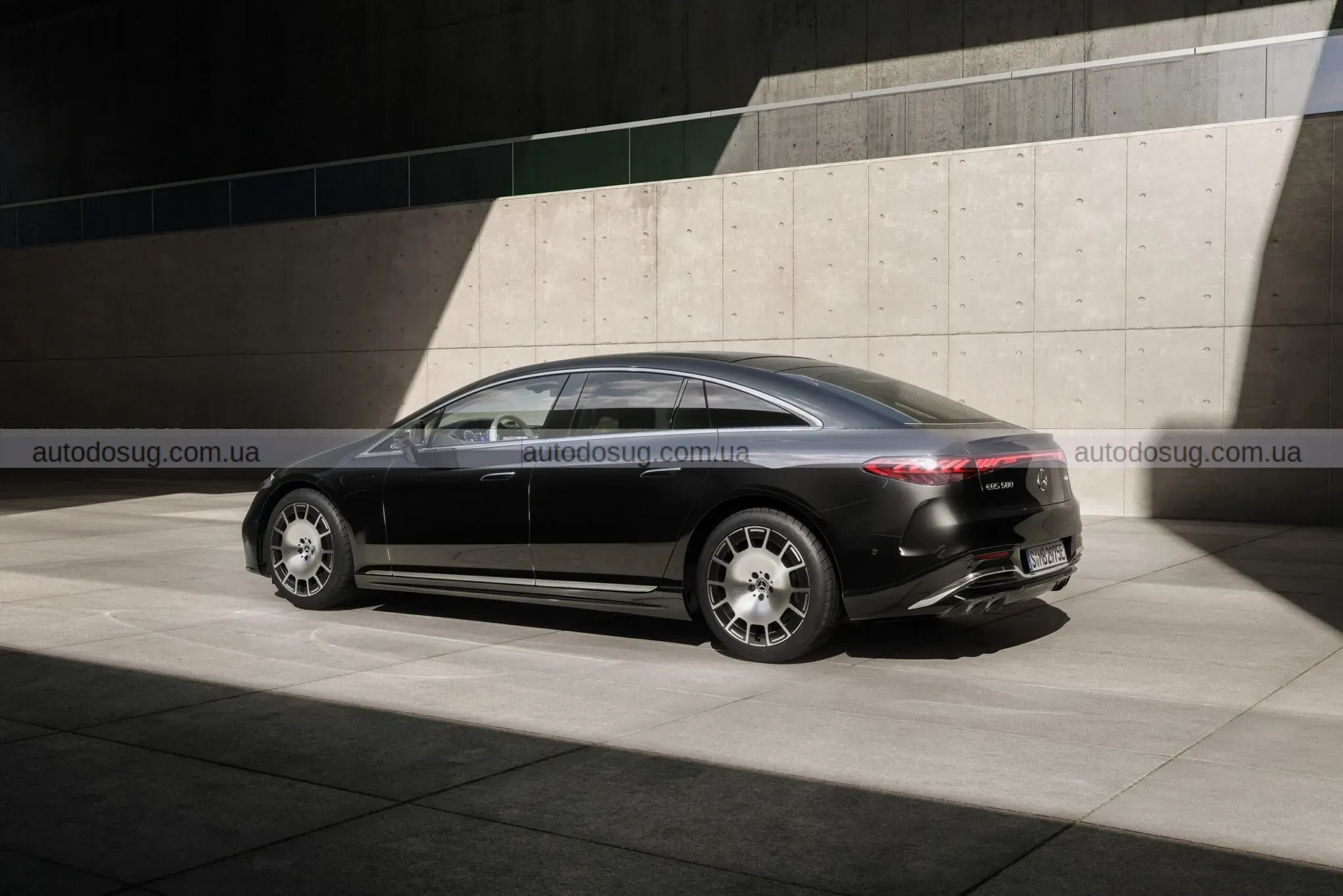 Mercedes змінює EQS і намагається врятувати флагман майбутнього