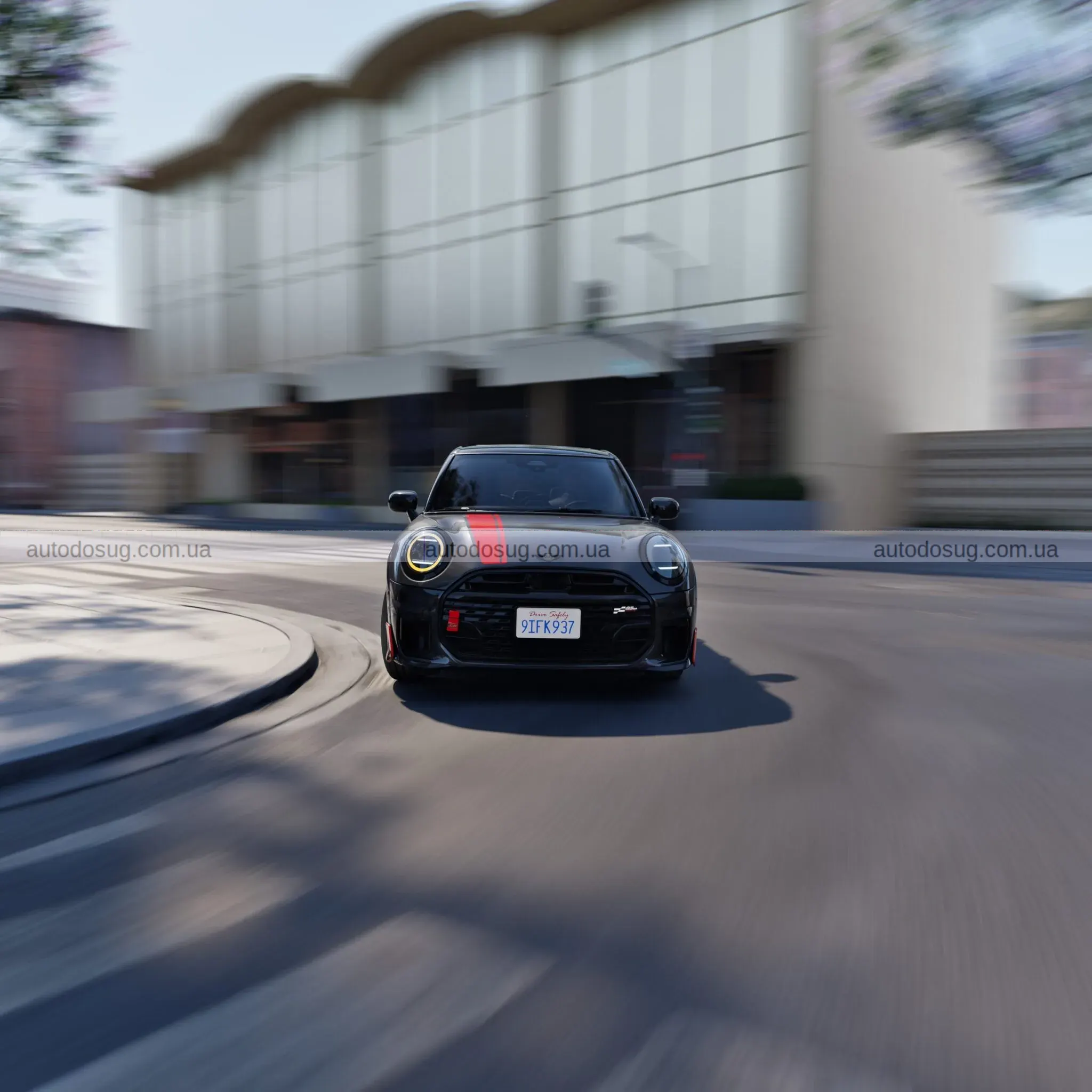 MINI додає агресії і випускає нову Red Line Edition