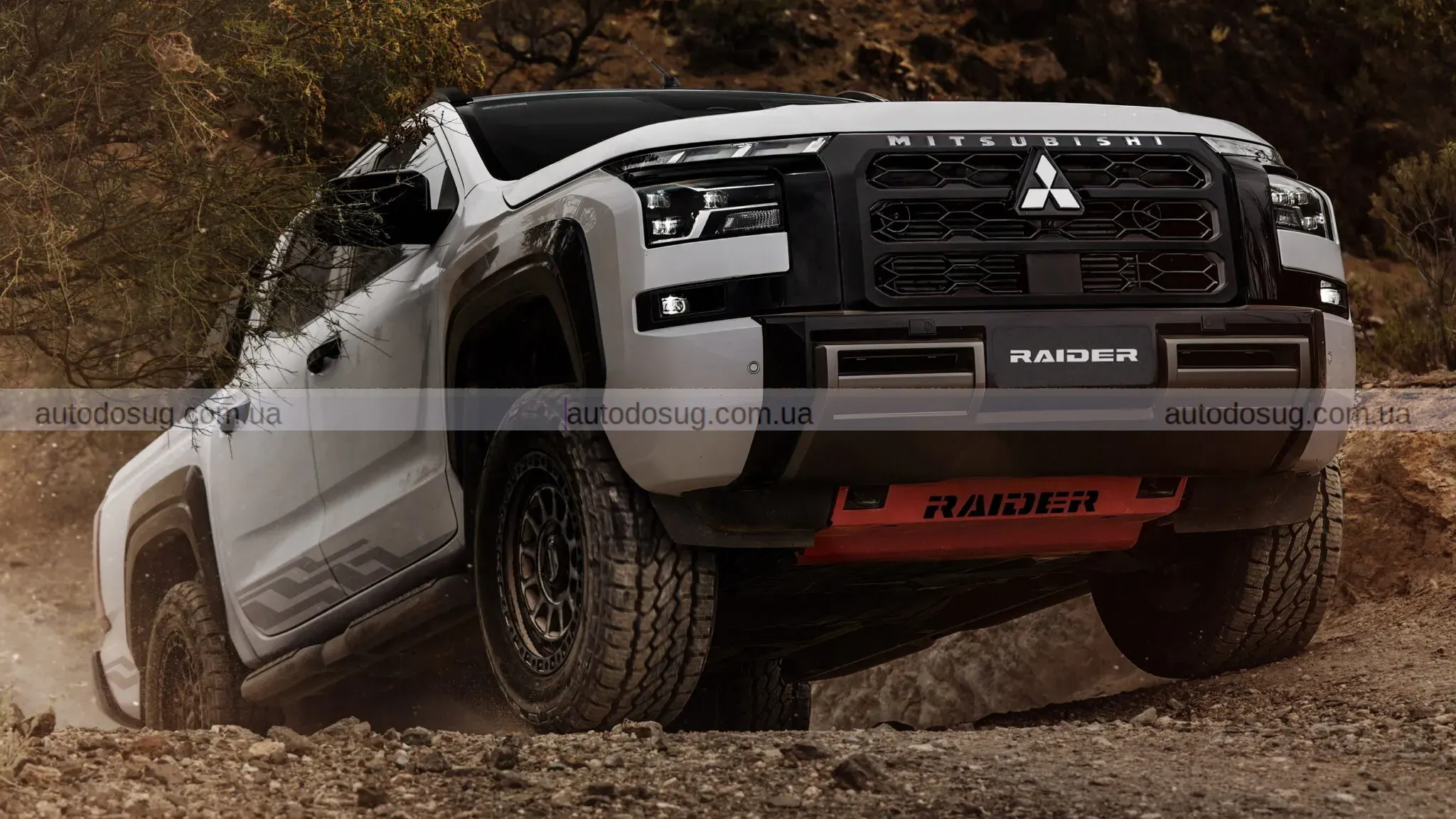 Mitsubishi Triton Raider виходить на бездоріжжя і кидає виклик лідерам