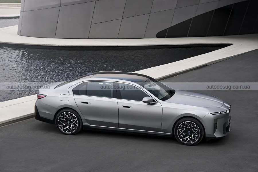 Оновлена BMW 7-Series показала, куди рухається марка