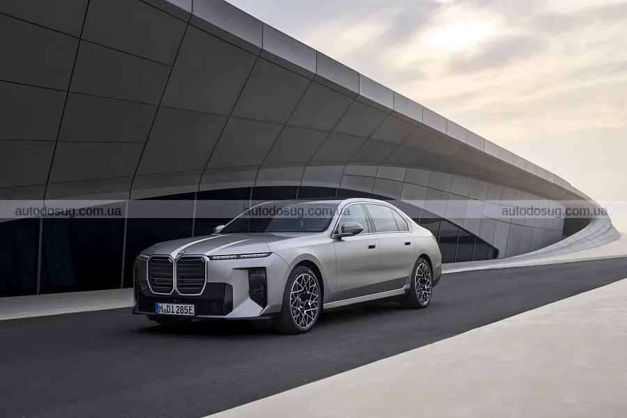 Оновлена BMW 7-Series показала, куди рухається марка