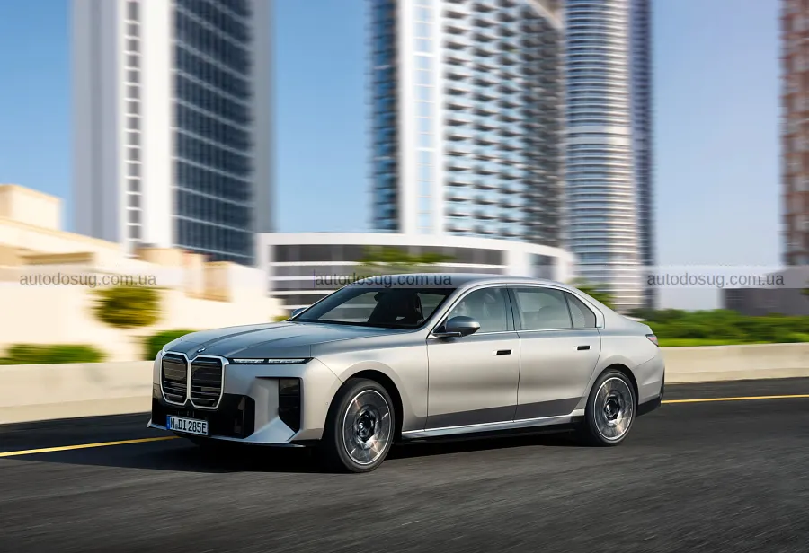 Оновлена BMW 7-Series показала, куди рухається марка
