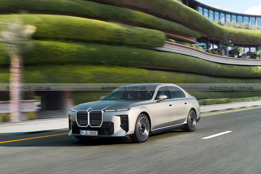 Оновлена BMW 7-Series показала, куди рухається марка
