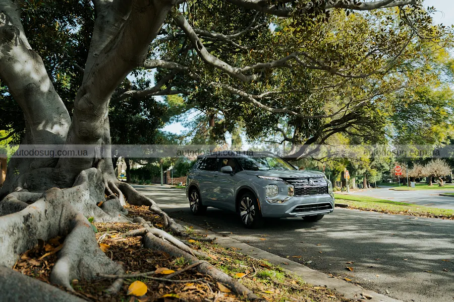 Outlander змінив мотор, але витрачає не набагато менше