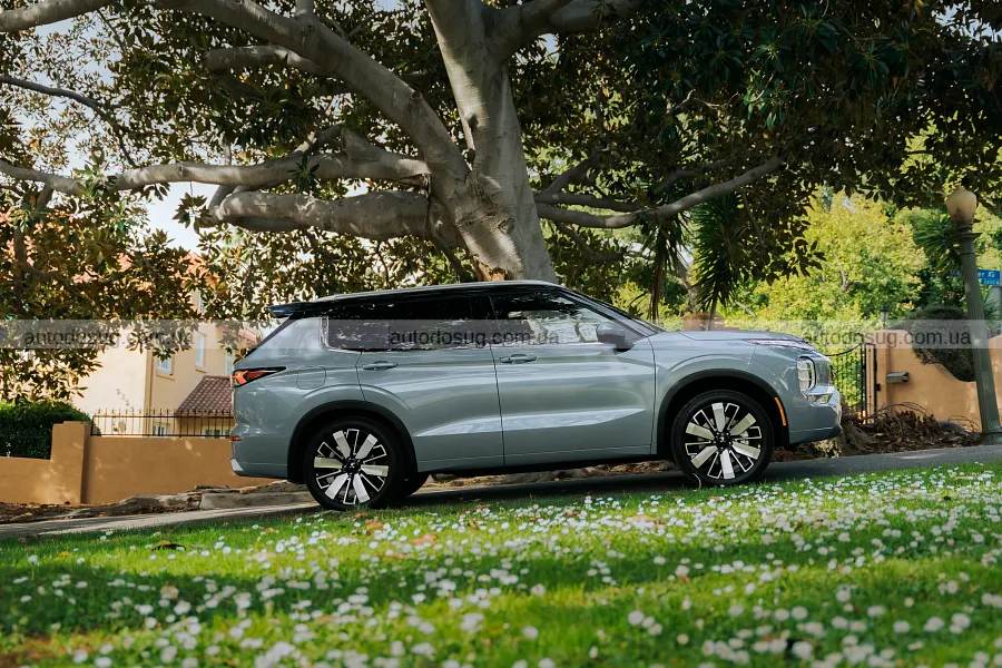 Outlander змінив мотор, але витрачає не набагато менше