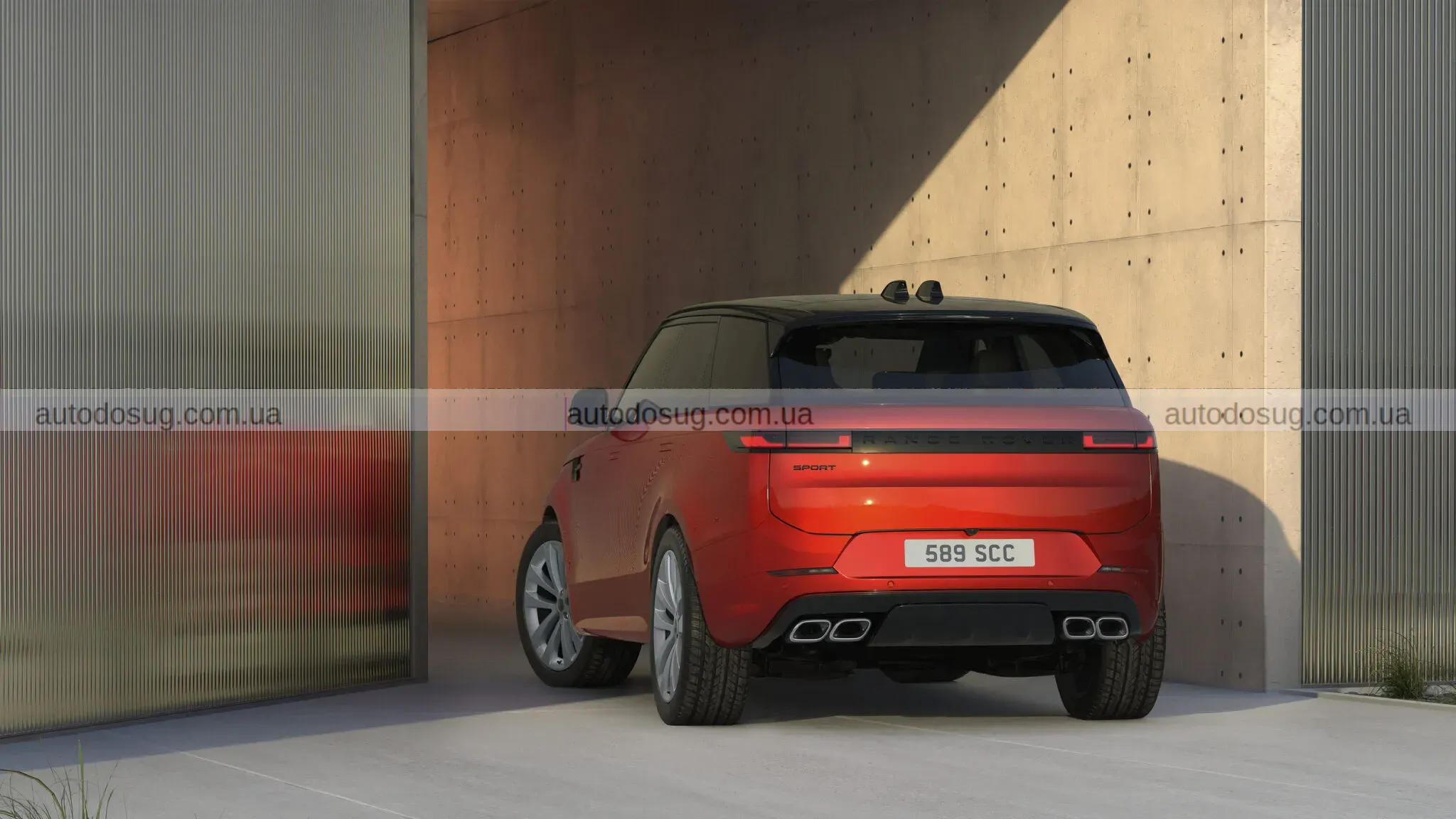 Range Rover Sport святкує 20 років і виходить у новій помаранчевій ретро-версії