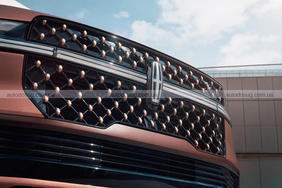 Рожевий Lincoln Navigator дістався Серені Вільямс