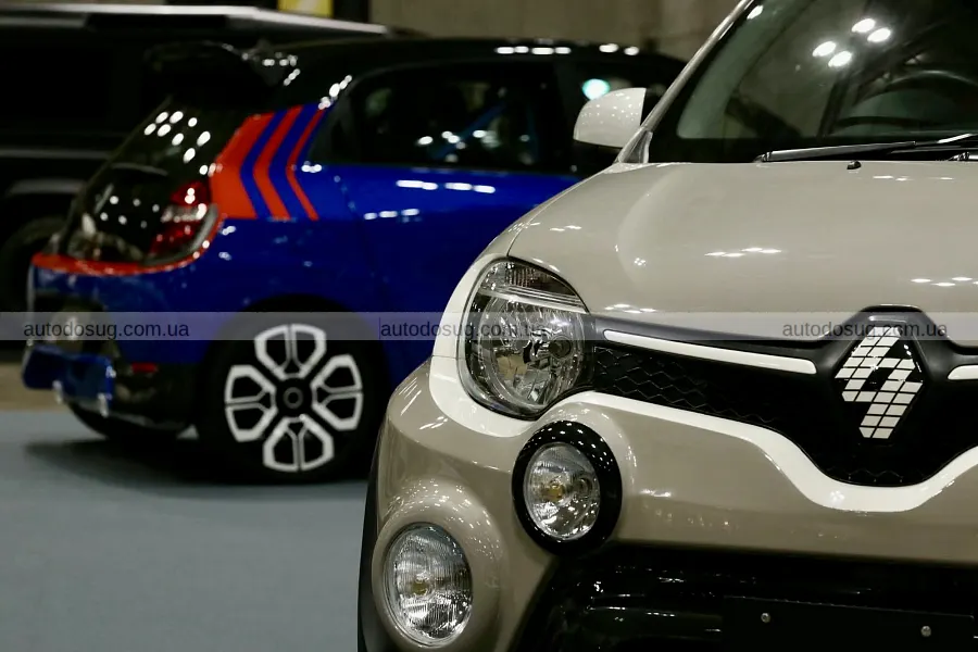 Старий Twingo отримав два дивакуваті образи