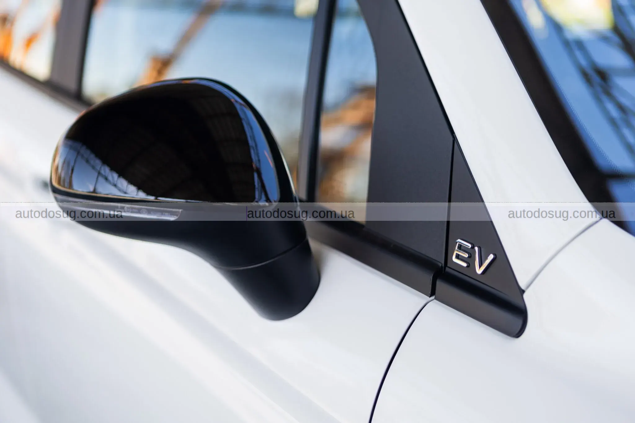 Stellantis перетворює Leapmotor T03 на міський фургон