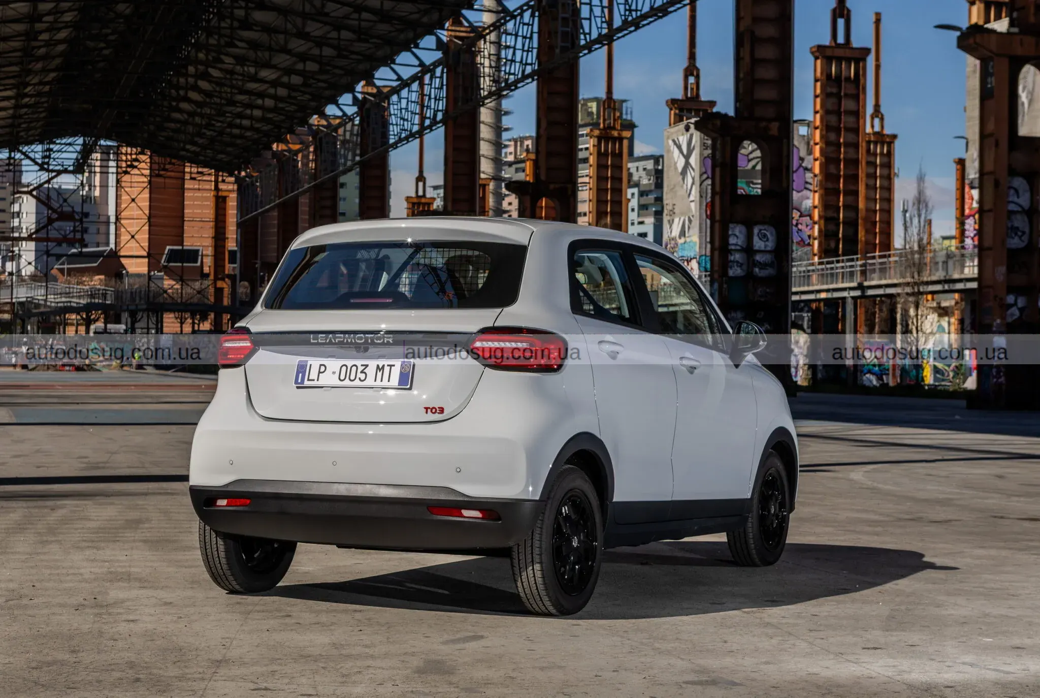 Stellantis перетворює Leapmotor T03 на міський фургон