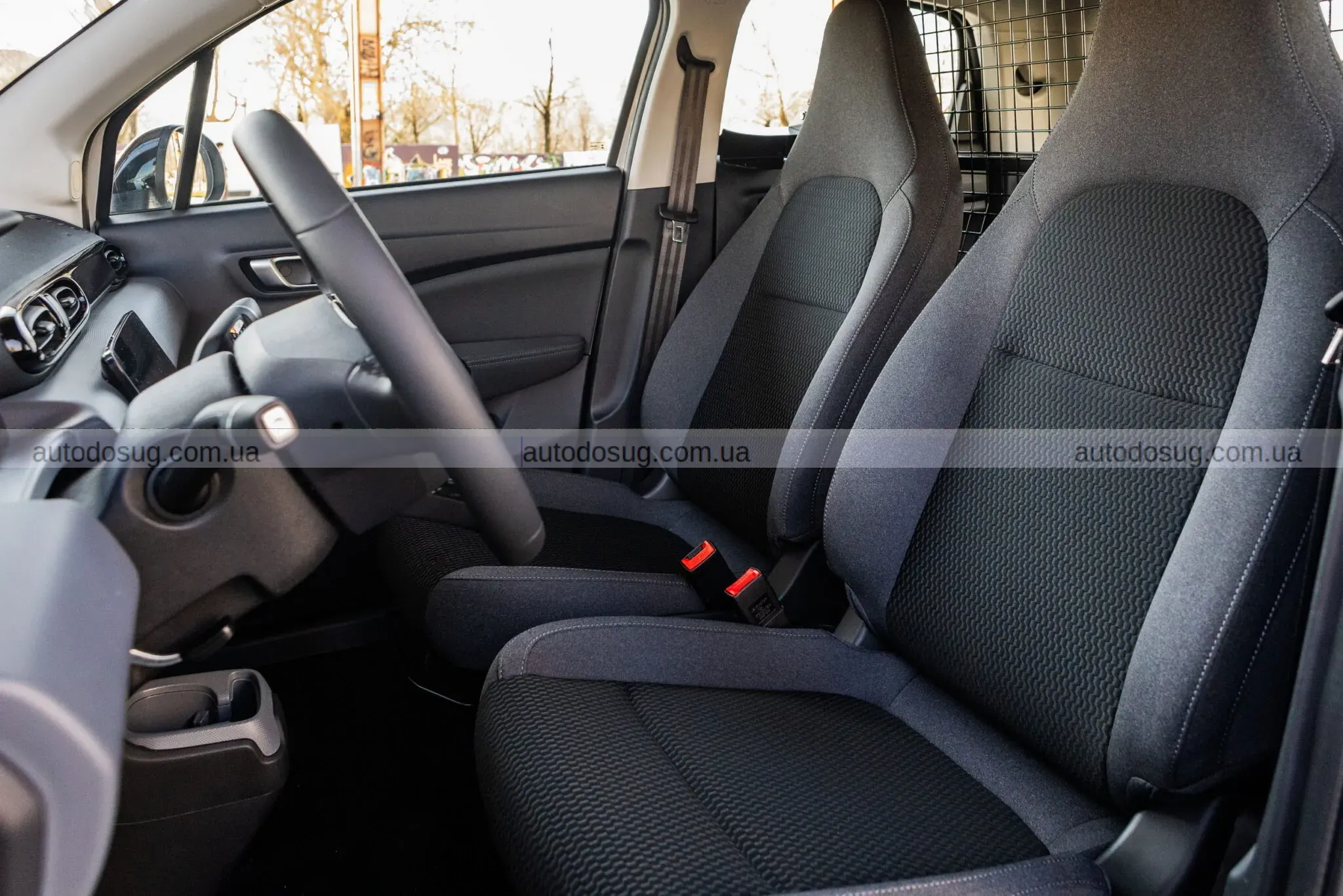 Stellantis перетворює Leapmotor T03 на міський фургон