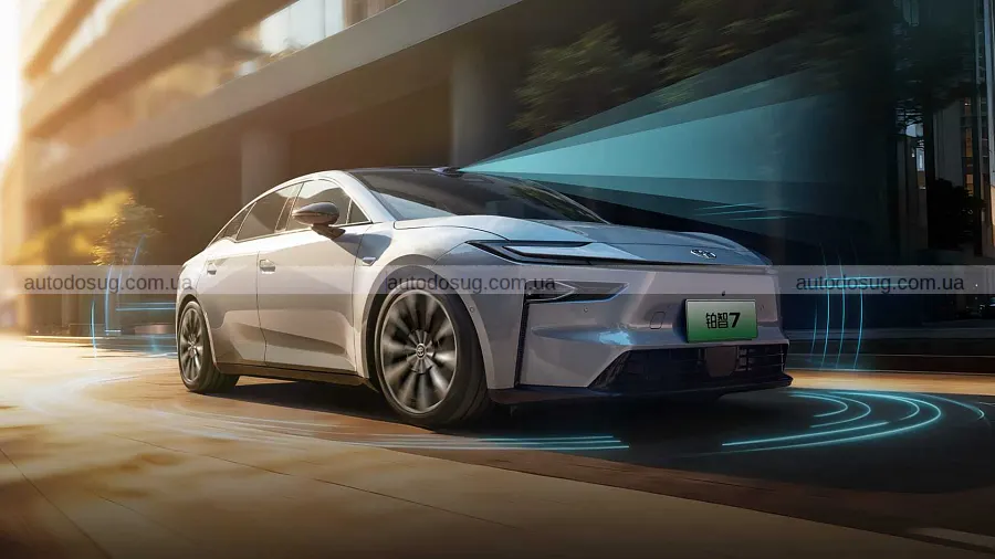 Toyota bZ7 вразила ціною і зібрала 3100 заявок